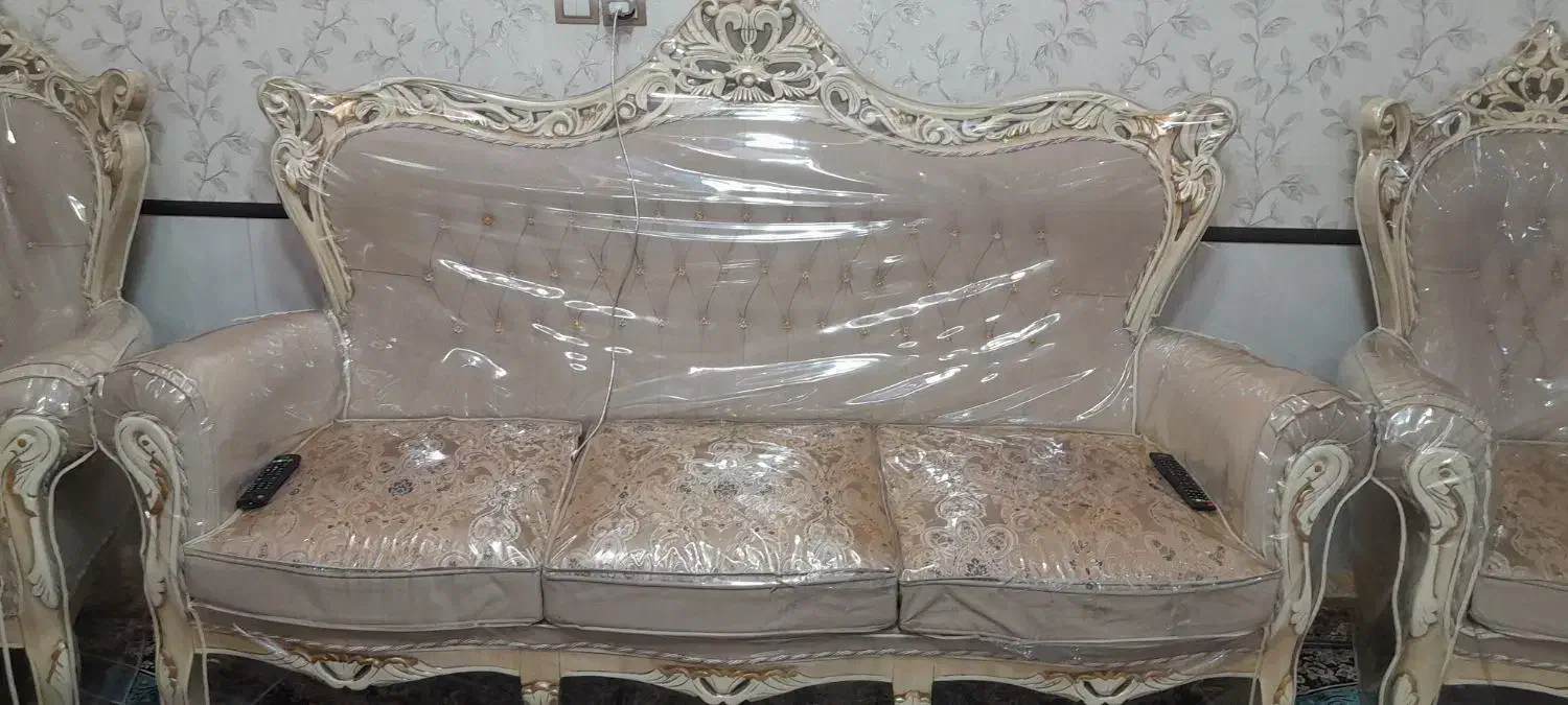 مبل ۹ نفره سلطنتی چوب راش|مبلمان خانگی و میز عسلی|اصفهان, گرکان|دیوار