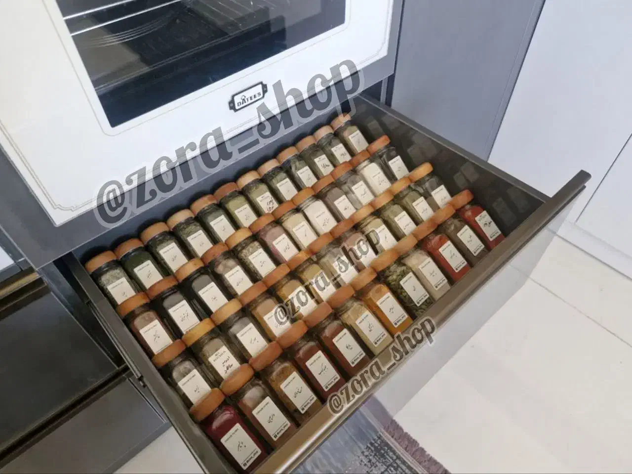 مکارتی شیشه ادویه استند|ظروف نگهدارنده، پلاستیکی، یک‌بارمصرف|قم, چهار مردان|دیوار