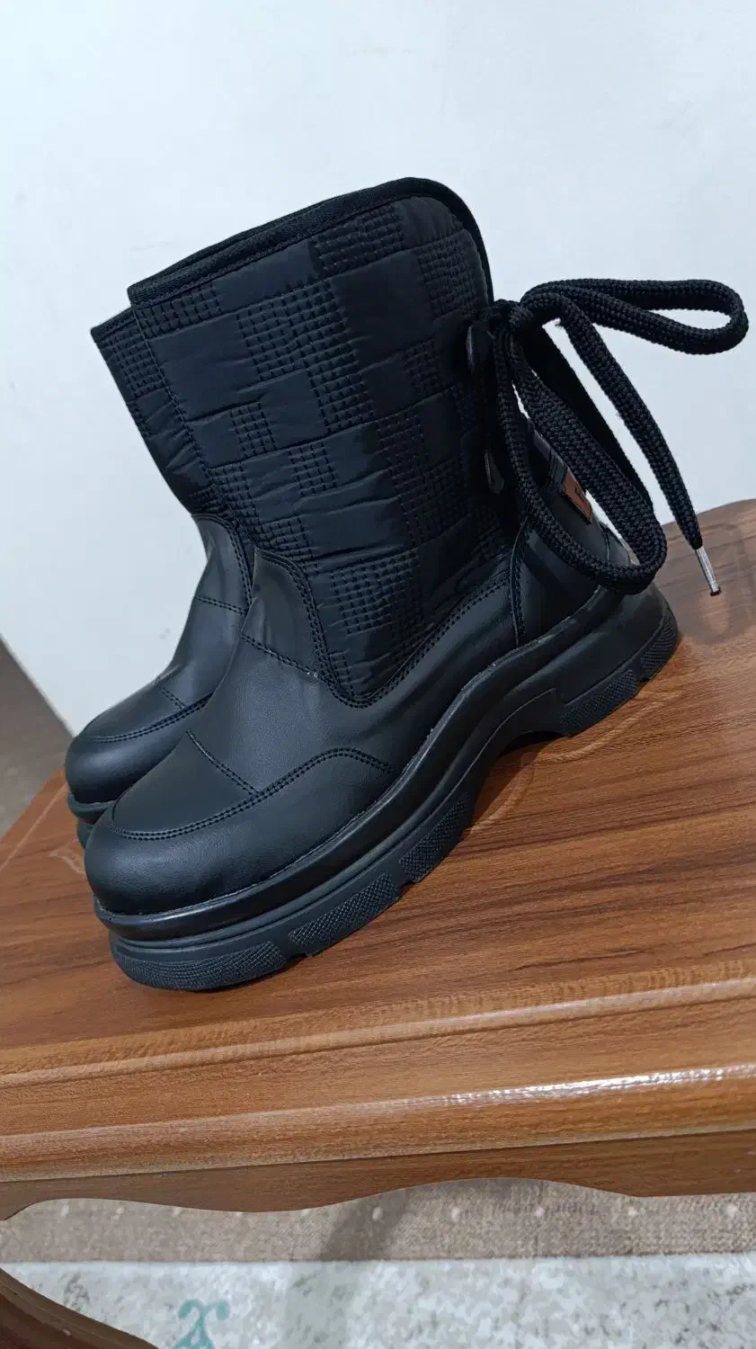 نیم بوت زنانه. سایز ۳۹. نو|لباس|گنبد کاووس, |دیوار