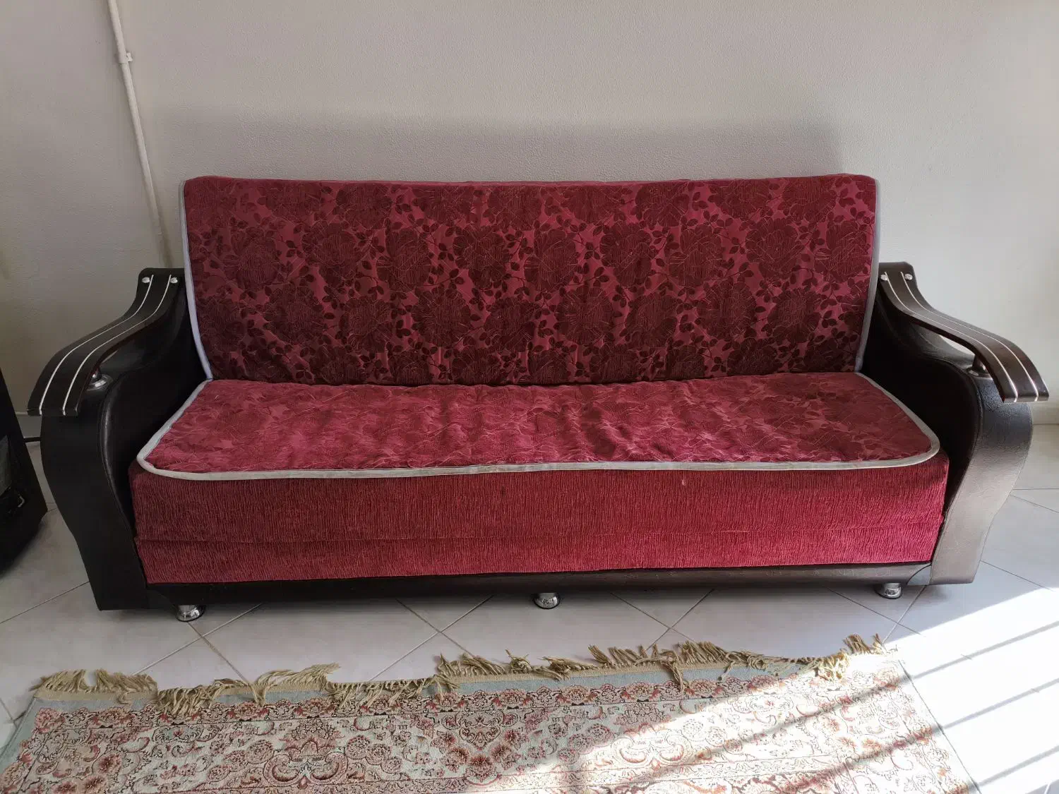 مبل تختخواب شو|مبلمان خانگی و میز عسلی|شاهین‌شهر, نظامی|دیوار