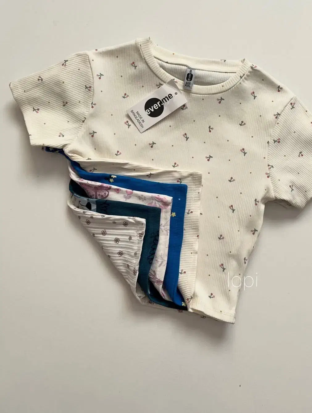 کراپ پینترستی|لباس|سبزوار, ولیعصر (نجار آباد)|دیوار