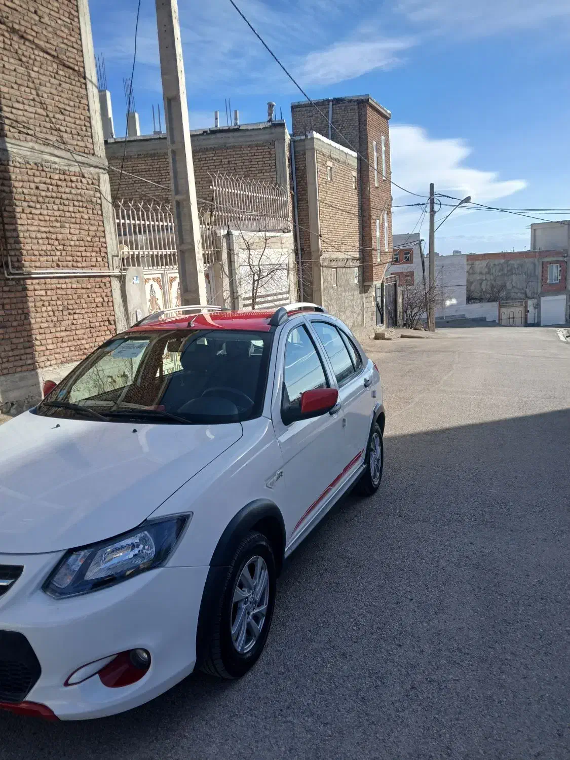 کویئک r سفید قرمز|خودرو سواری و وانت|اردبیل, |دیوار