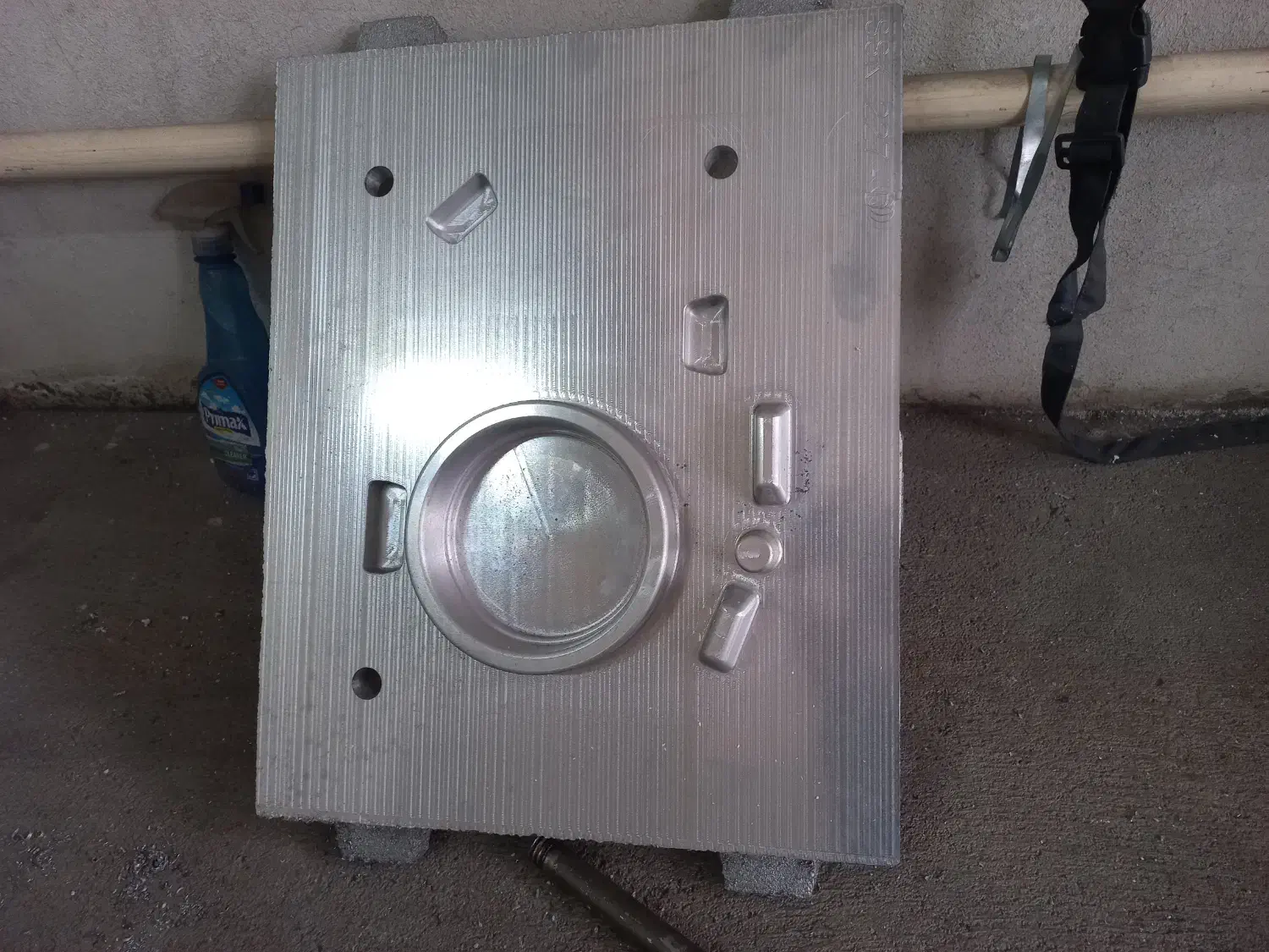 ریخته گری قطعات آلومینیومی|خدمات پیشه و مهارت|خسروشاه, |دیوار