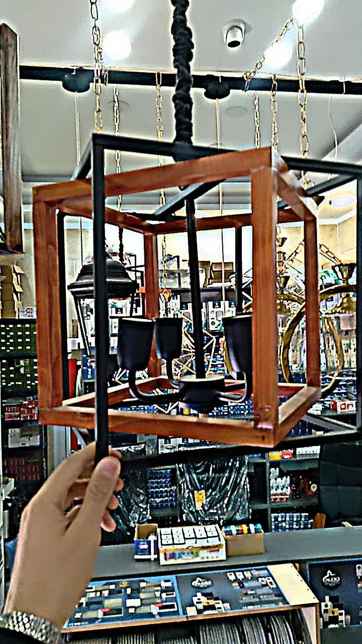 لوستر ۴شعله|لوستر و چراغ آویز|شهریار, شهرک شاهد|دیوار