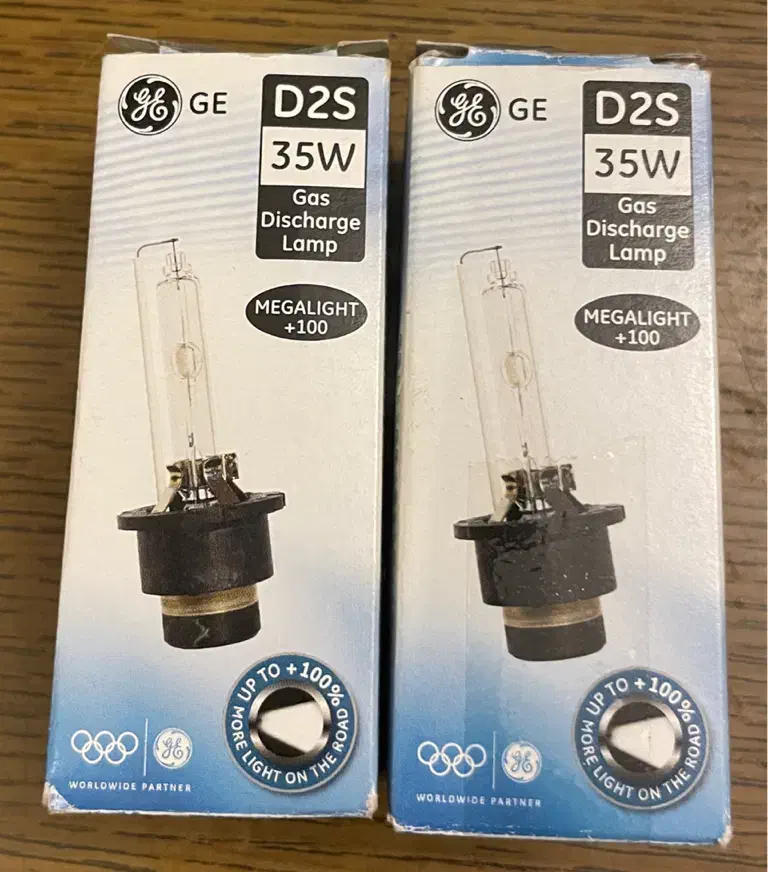 لامپ زنون پایه d2s جنرال الکتریک و فیلیپس اصل|قطعات یدکی و لوازم جانبی|شیراز, فرهنگ شهر|دیوار