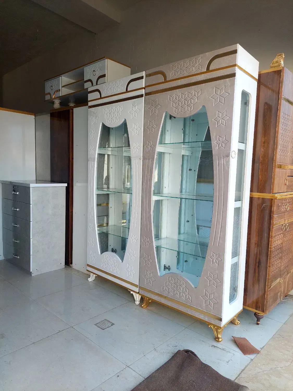 تولید کننده  وپخش مستقیم آینه کنسول و بوفه|بوفه، ویترین، کنسول|رامیان, |دیوار