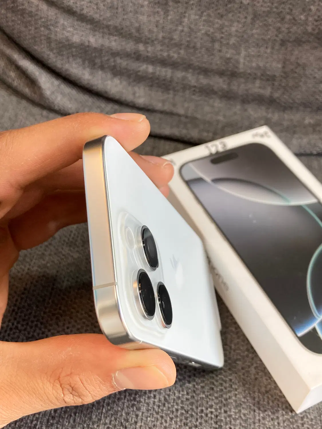 iphone 16 pro White|موبایل|قم, علی آباد سعدگان|دیوار