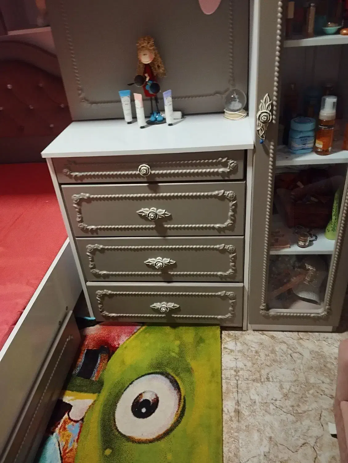 سرویس خواب|تخت و سرویس خواب|پردیس, فاز ۳|دیوار