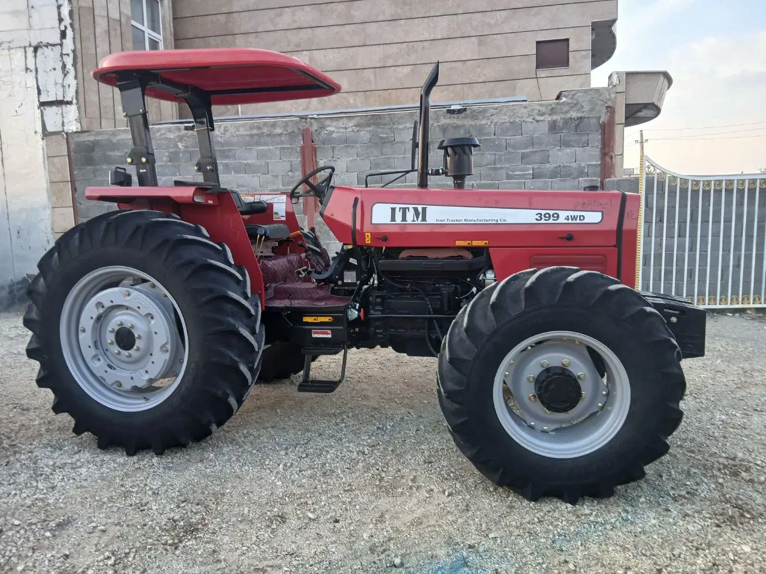 تراکتور ۳۹۹|خودرو سنگین|روانسر, |دیوار