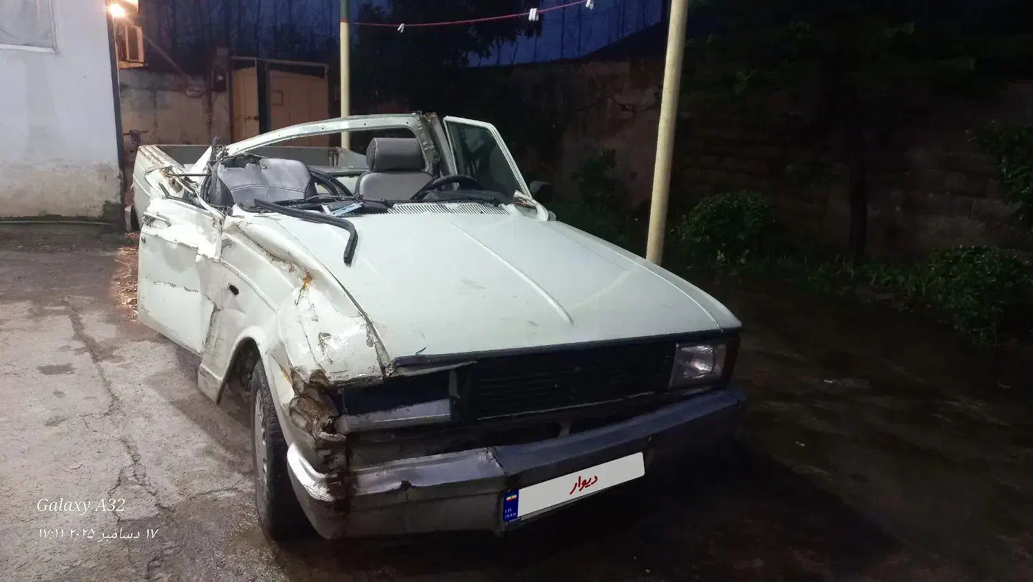 پیکان وانت تصادفی یک طرف خوردگی با سقف|خودرو سواری و وانت|بندر انزلی, لیچارگی حسن رود|دیوار