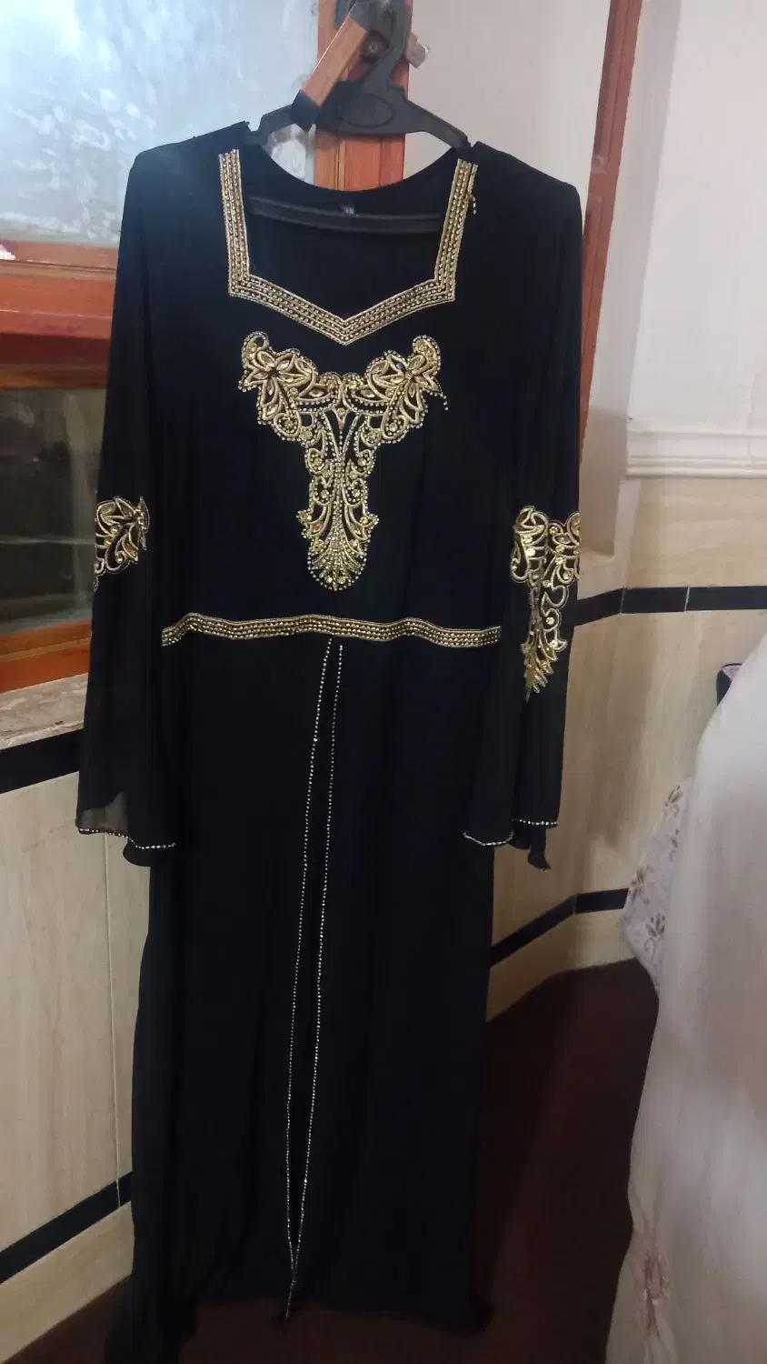 لباس مجلسی|لباس|زابل, |دیوار