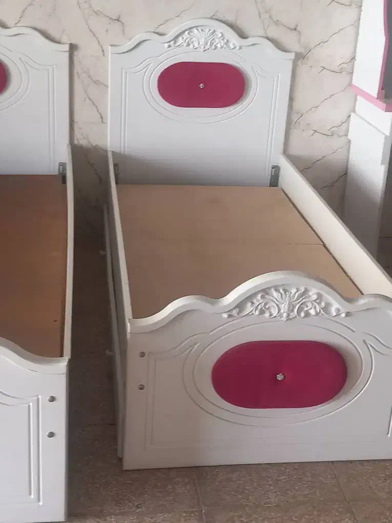 دو تا تخت در حد نو|تخت و سرویس خواب|کوهدشت, |دیوار