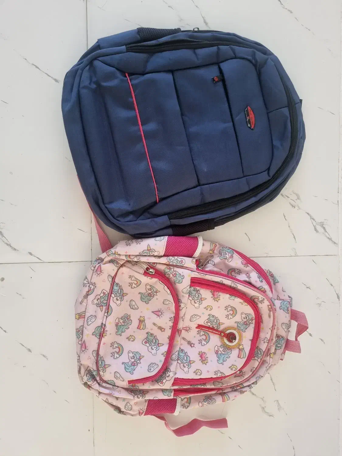 تعدادی کیف کارکرده|کیف، کفش، کمربند|گنبد کاووس, |دیوار