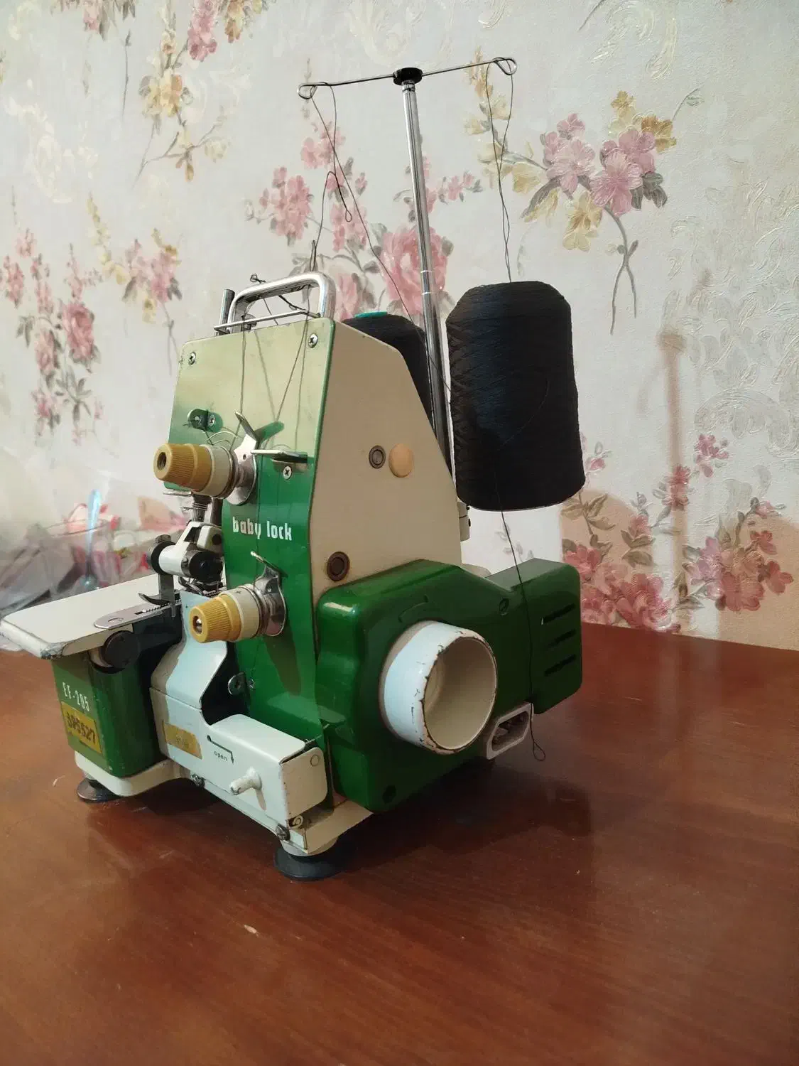 سر دوز بابی لوک دو نخ|چرخ خیاطی و ریسندگی|صدرا-فارس, فاز ۱|دیوار