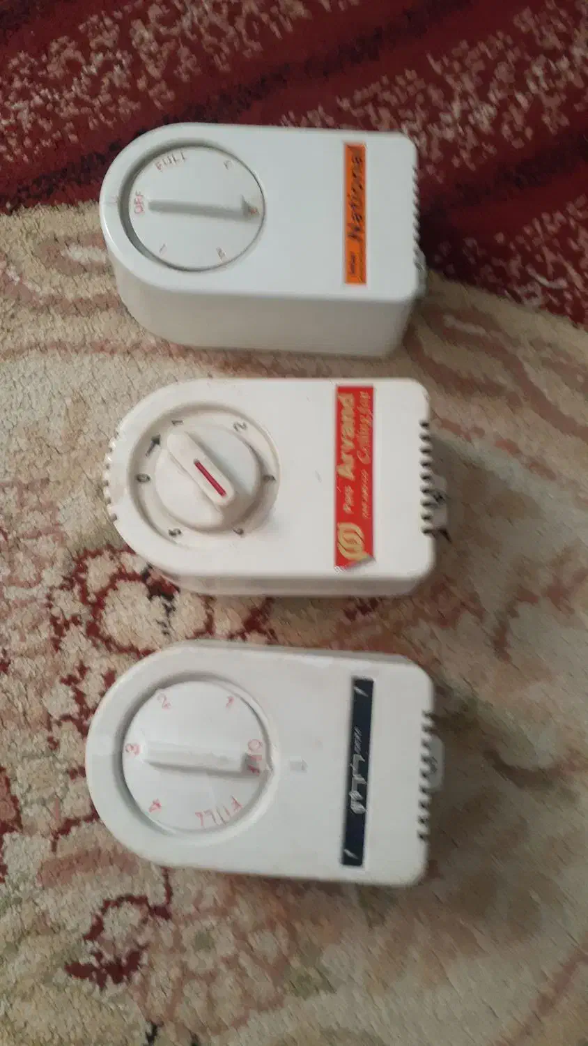 دو عدد پنکه زمینی سه عدد کلید پنکه سقفی|پنکه و تصفیه‌کنندهٔ هوا|گرگان, |دیوار