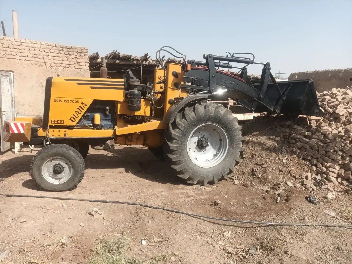 تراکتور رومانی بیل عقب|خودرو سنگین|نیشابور, دارایی|دیوار