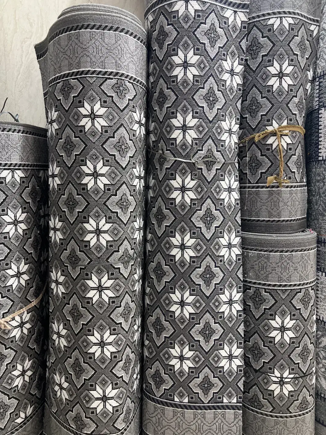 گلیم فرش با تراکم بالا|گلیم، جاجیم، گبه|شهریار, شهرک وائین|دیوار