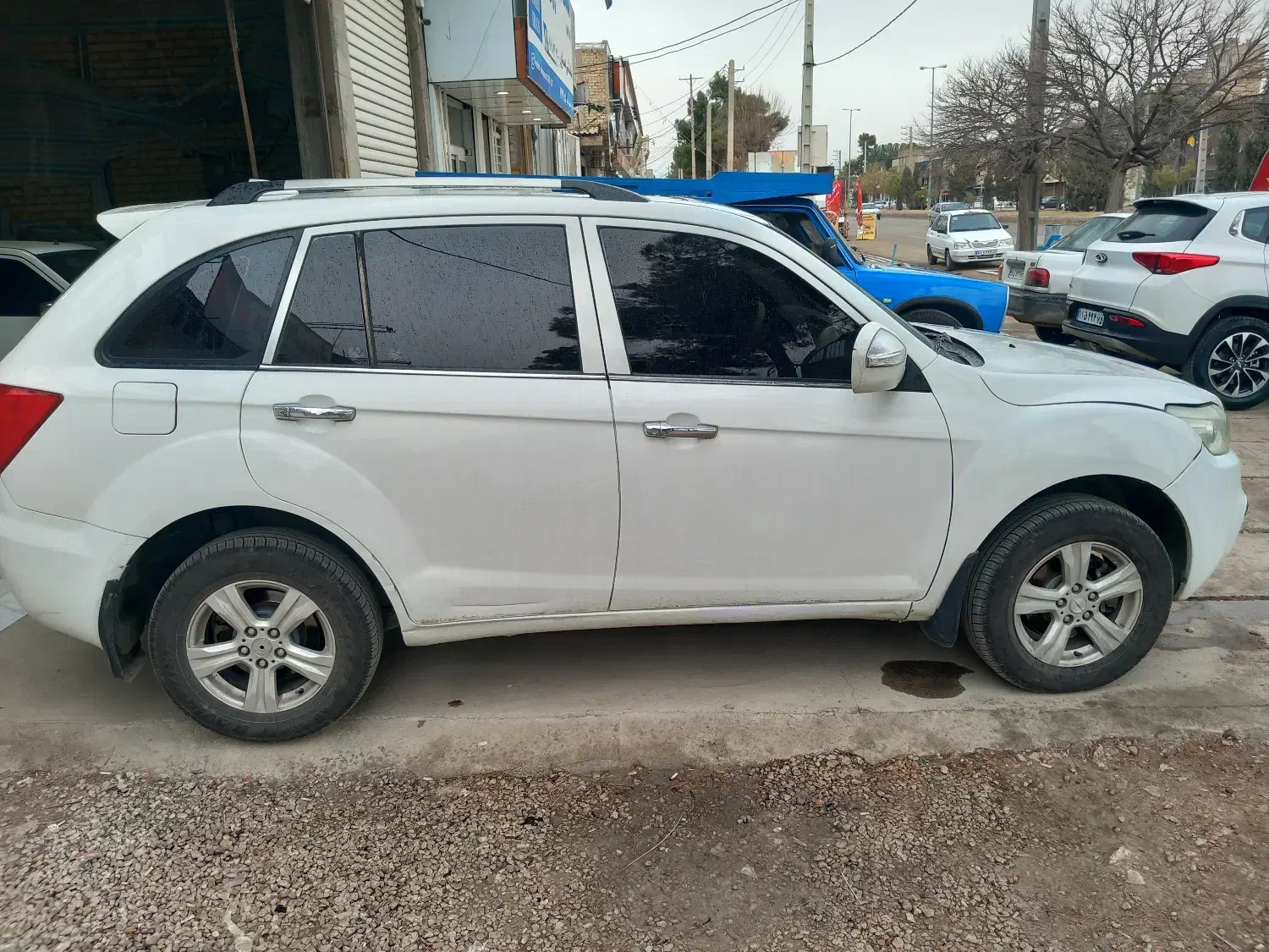 ایکس ۶۰ بدون رنگ|خودرو سواری و وانت|شیراز, حومه شیراز|دیوار