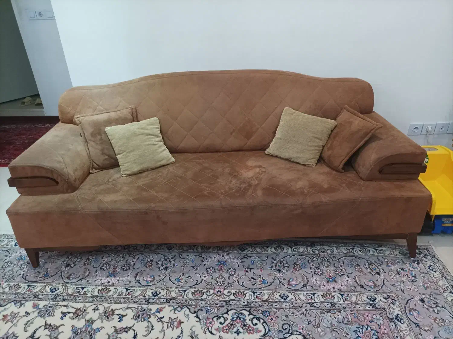 مبل چستر|مبلمان خانگی و میز عسلی|فردیس, منظریه|دیوار