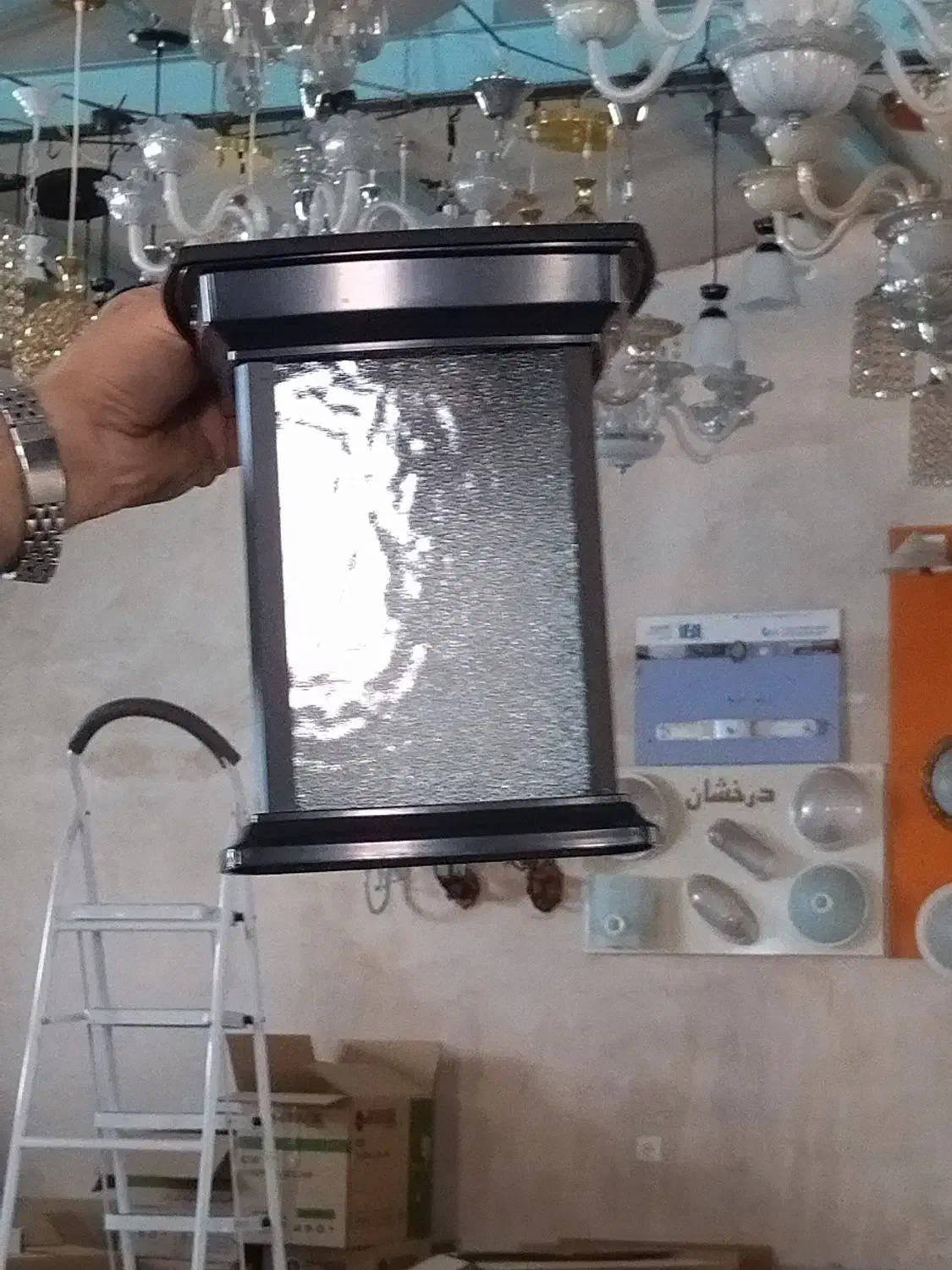 انواع چراغ های مدرن، حیاطی، ویلایی (درخشان )|لامپ و چراغ|تبریز, |دیوار