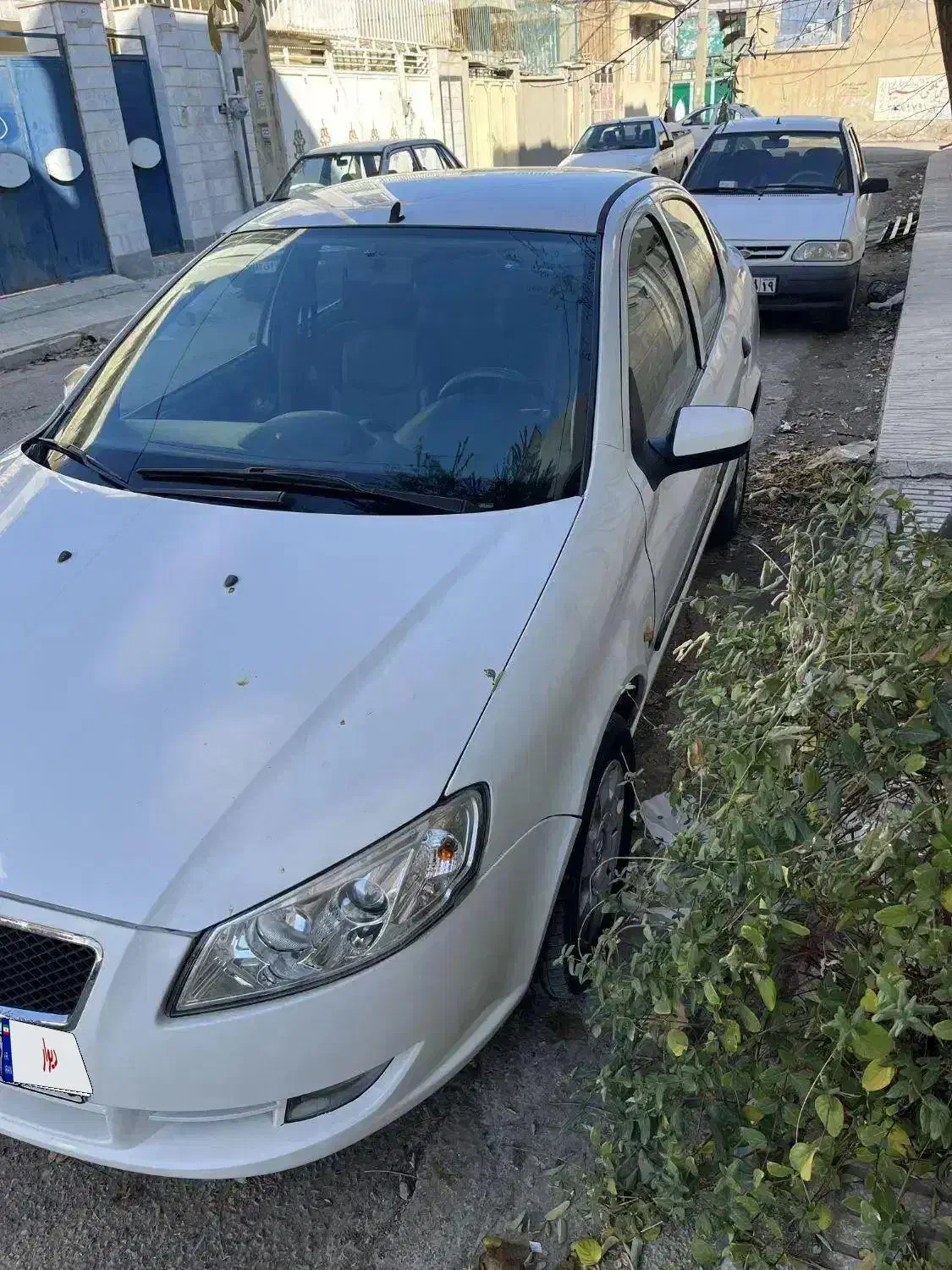 رانا ۹۴ سفید|خودرو سواری و وانت|کرمانشاه, |دیوار