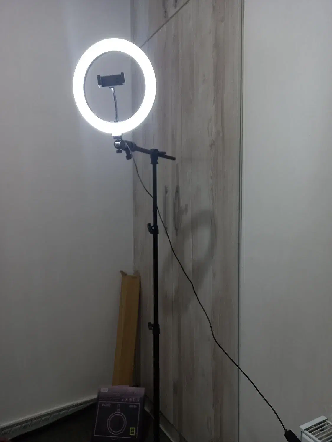رینگ لایتر با پایه|دوربین عکاسی و فیلم‌برداری|قرچک, زیبا شهر|دیوار