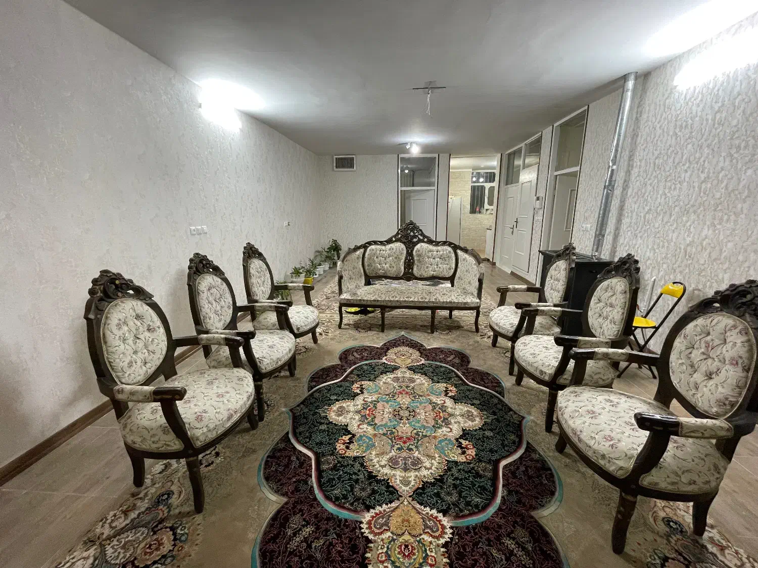 مبل سلطنتی|مبلمان خانگی و میز عسلی|لنجان, |دیوار