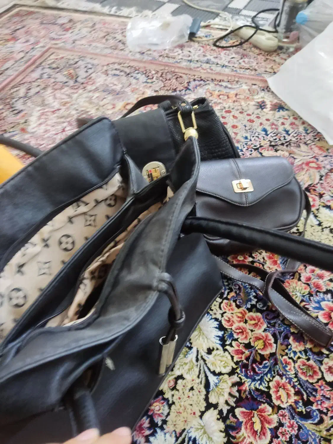 کیف های زنانه جادار وتمیز|کیف، کفش، کمربند|قم, منبع آب|دیوار