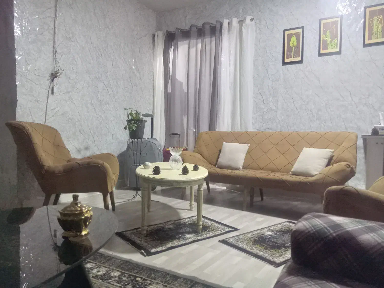 مبل چستر درحد نو|مبلمان خانگی و میز عسلی|رشت, دیانتی|دیوار