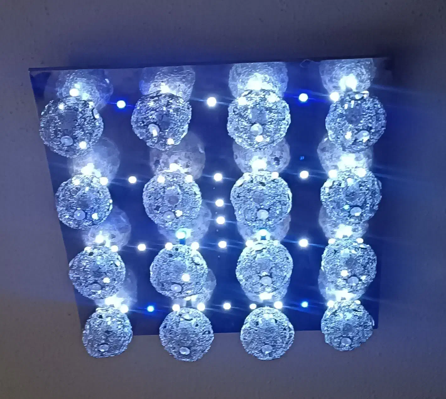 لوستر خارجی|لوستر و چراغ آویز|پرند, فاز ۶|دیوار