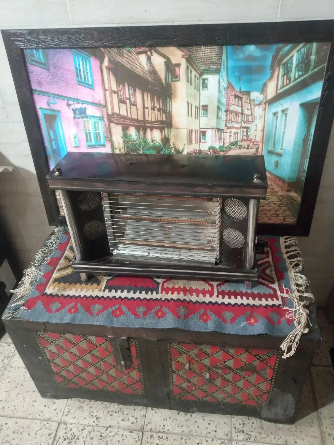 بخاری برقی قدیمی در اقبالیه|بخاری، هیتر، شومینه|اقبالیه, |دیوار