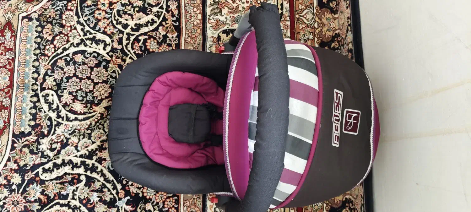 کریر|تخت و صندلی بچه|ایرانشهر, |دیوار