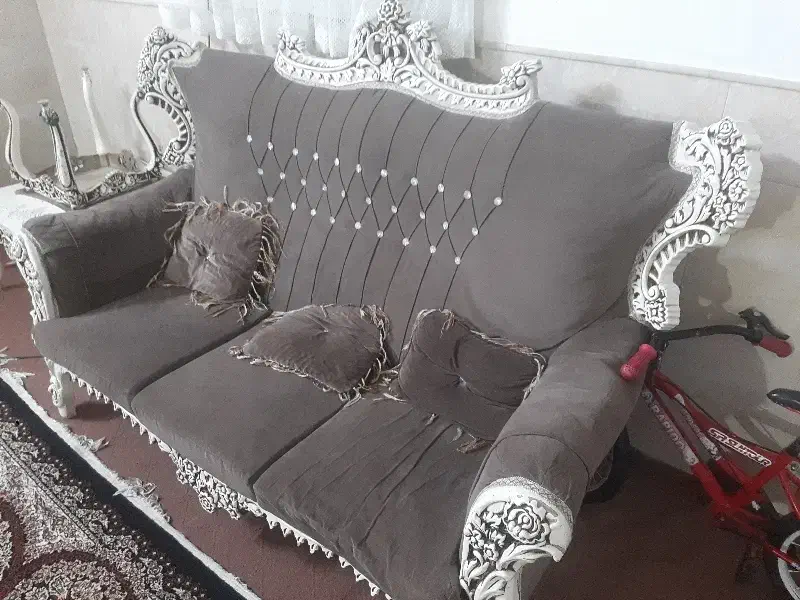 مبل ۹ نفره|مبلمان خانگی و میز عسلی|قم, شاه ابراهیم|دیوار