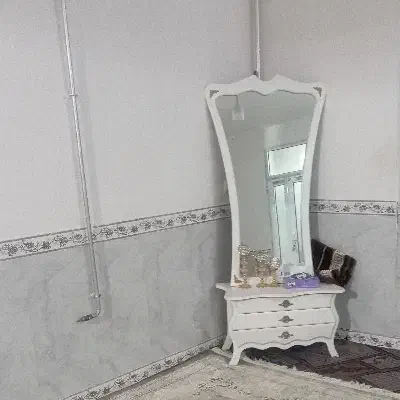 آینه قدی|آینه|ثلاث باباجانی, |دیوار