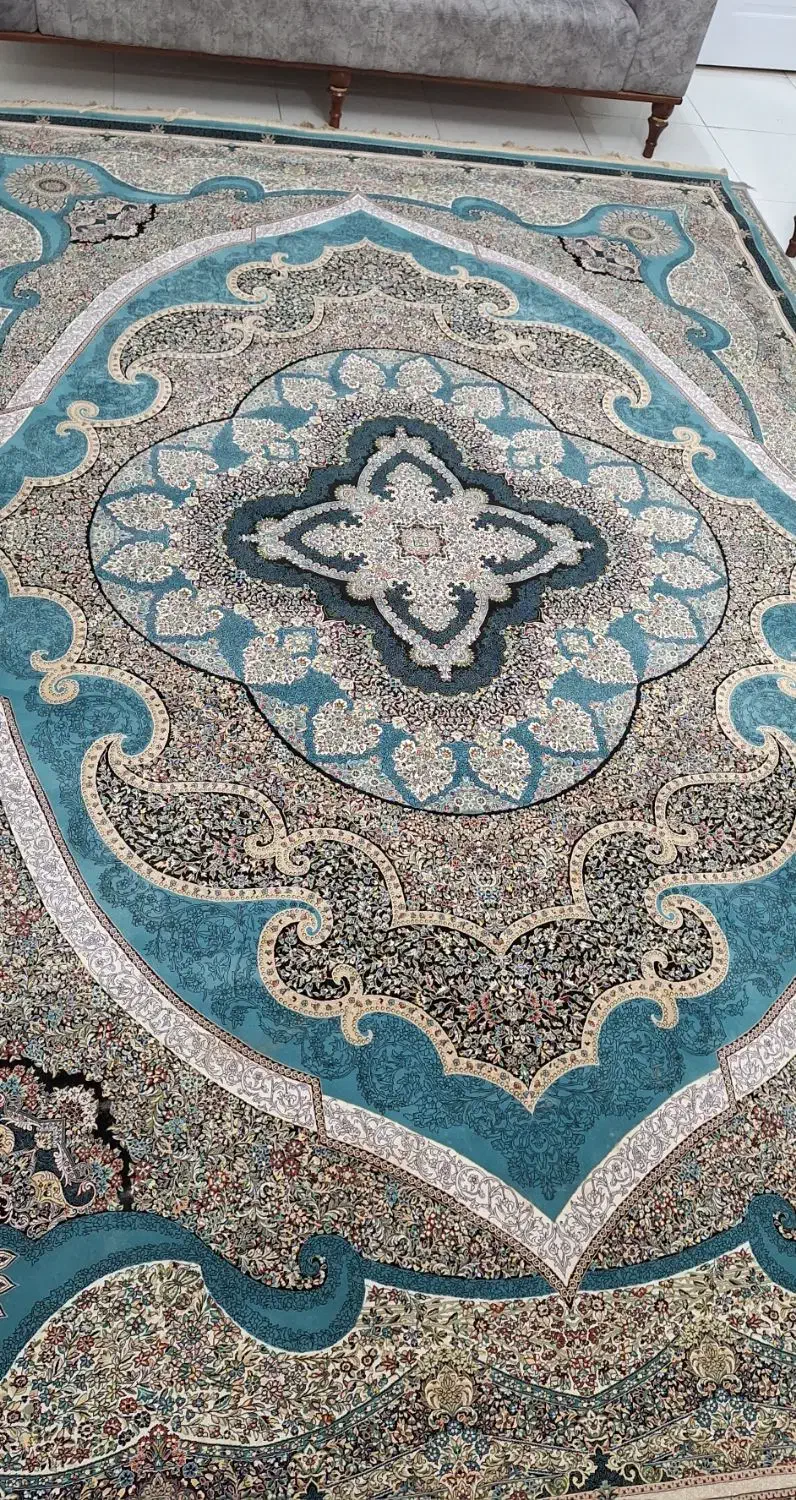 فرش ۹ متری در حد نو|فرش|رشت, نخودچر|دیوار