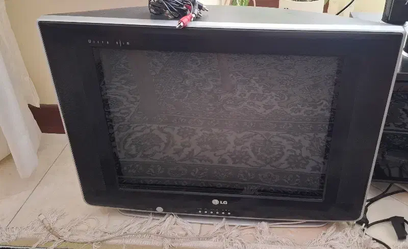 تلویزیون ال جی ۲۱ اینچ|تلویزیون و پروژکتور|بندر انزلی, متروپل|دیوار