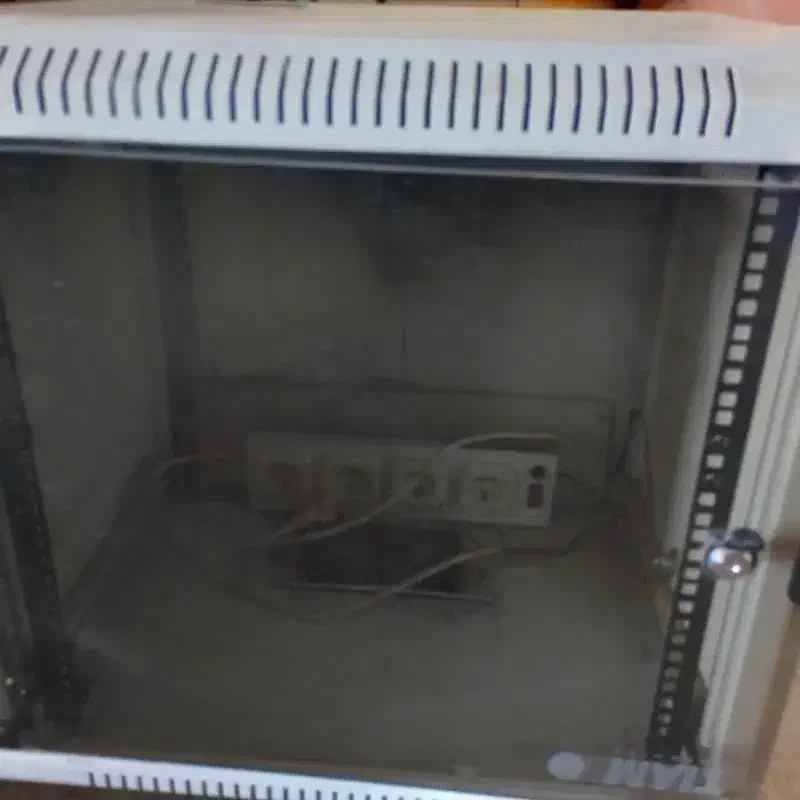 رک دیواری|مودم و تجهیزات شبکه|سمنان, |دیوار