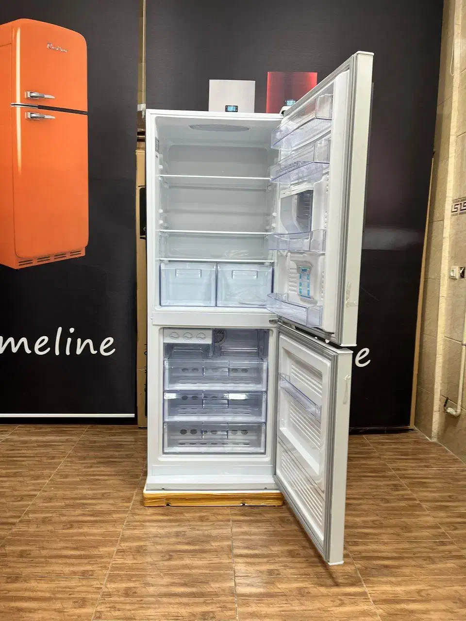 یخچال فریزر 27 فوت مادما اصلی|یخچال و فریزر|پرند, فاز ۳|دیوار