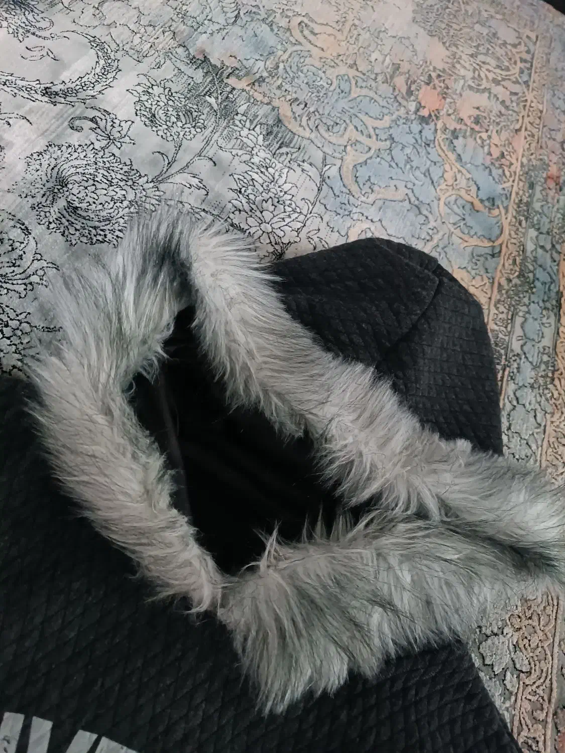 هودی|لباس|قم, ولیعصر|دیوار