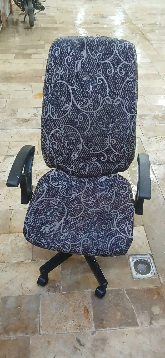 صندلی چرخدار|صندلی و نیمکت|قم, انسجام|دیوار