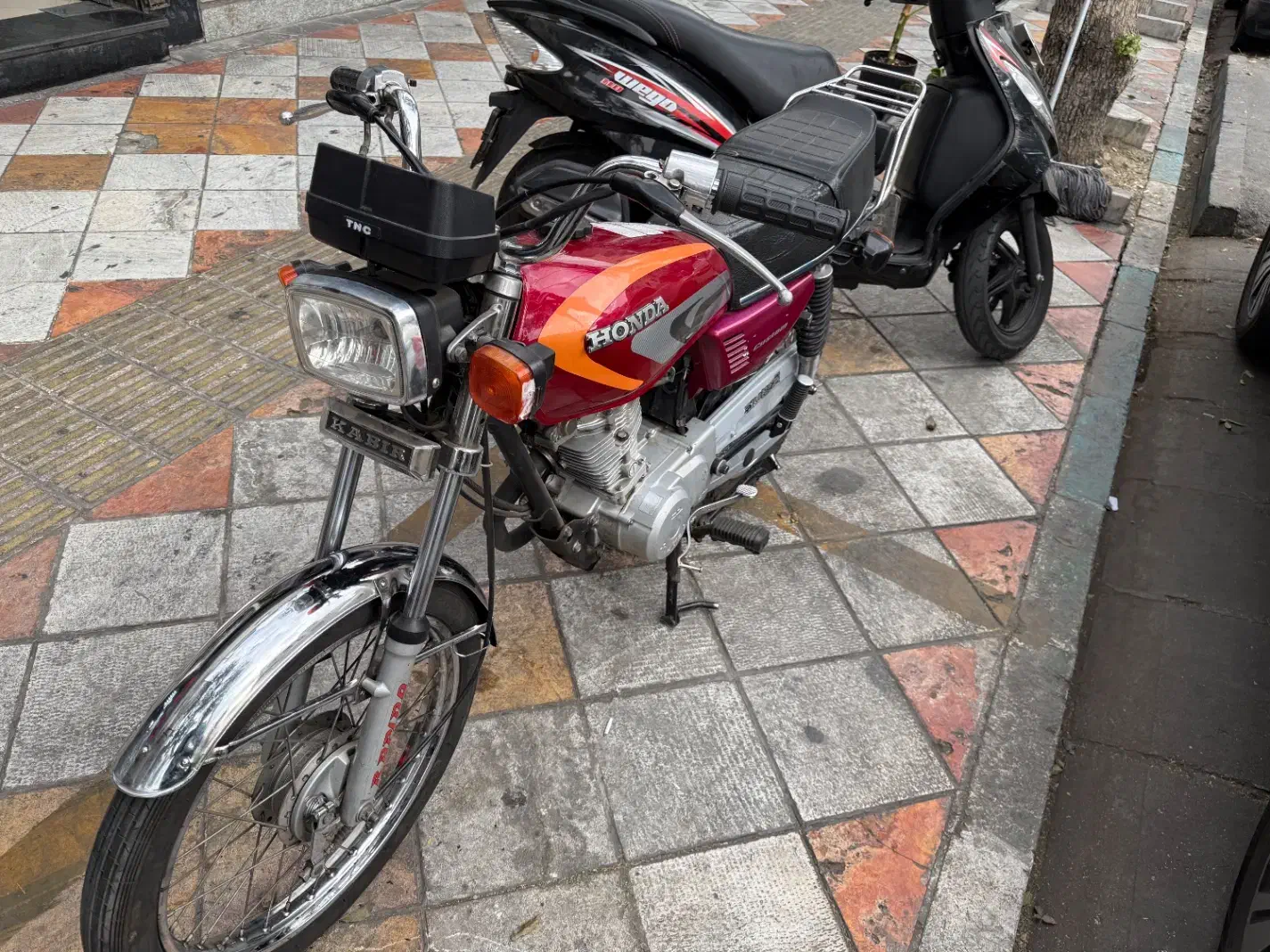 هندا ۱۲۵ کبیر|موتورسیکلت|تهران, نازیآباد|دیوار