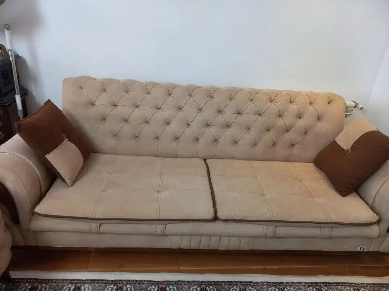 مبل چستر هشت نفره|مبلمان خانگی و میز عسلی|شبستر, |دیوار