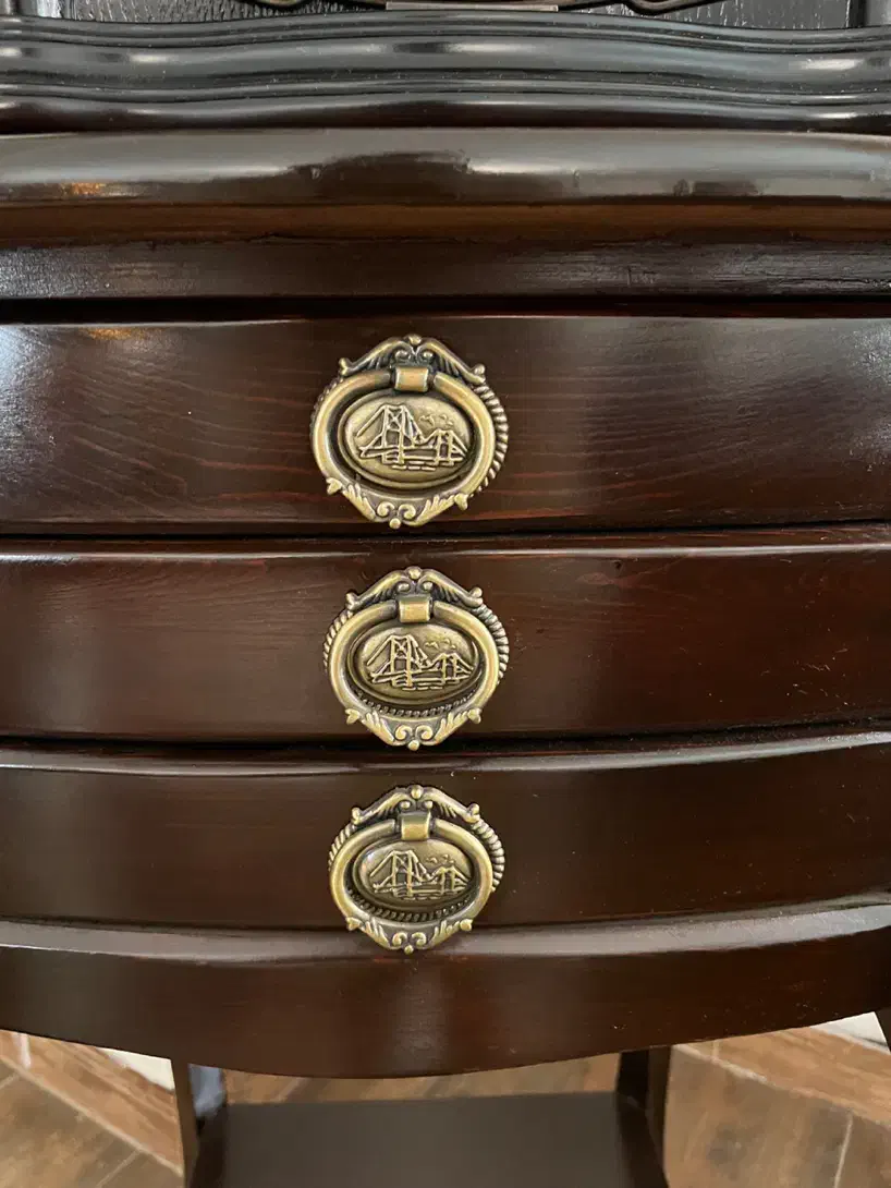 گرامافون انتیک|کلکسیون اشیاء عتیقه|تنکابن, |دیوار