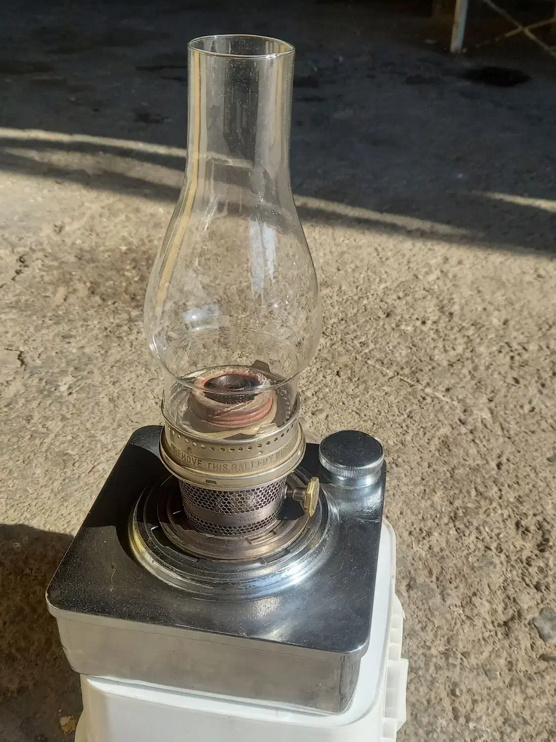 لمپا انگلیسی نیست درجهان|کلکسیون اشیاء عتیقه|فاضل آباد, |دیوار