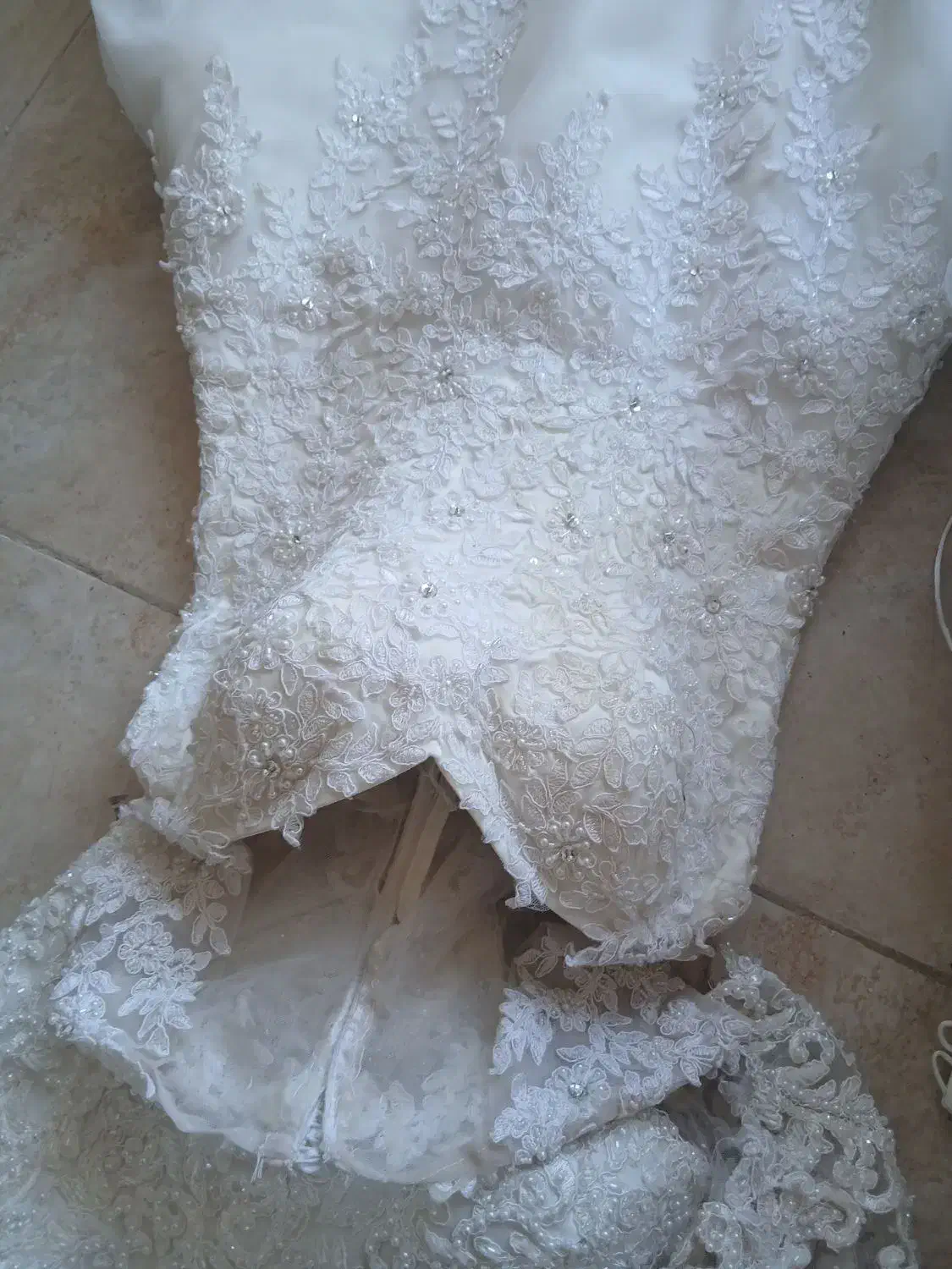 لباس طور|لباس|آباده, |دیوار