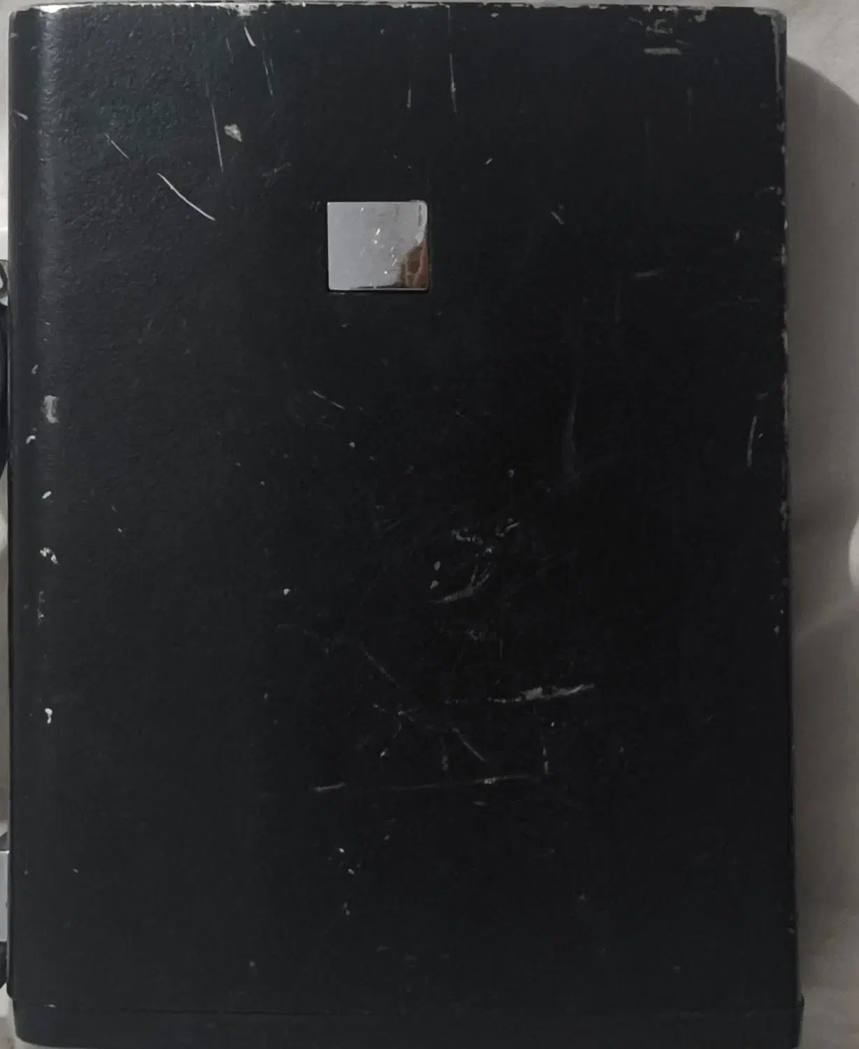 دستگاه دیکته|کلکسیون اشیاء عتیقه|رباط‌کریم, رباط‌کریم|دیوار