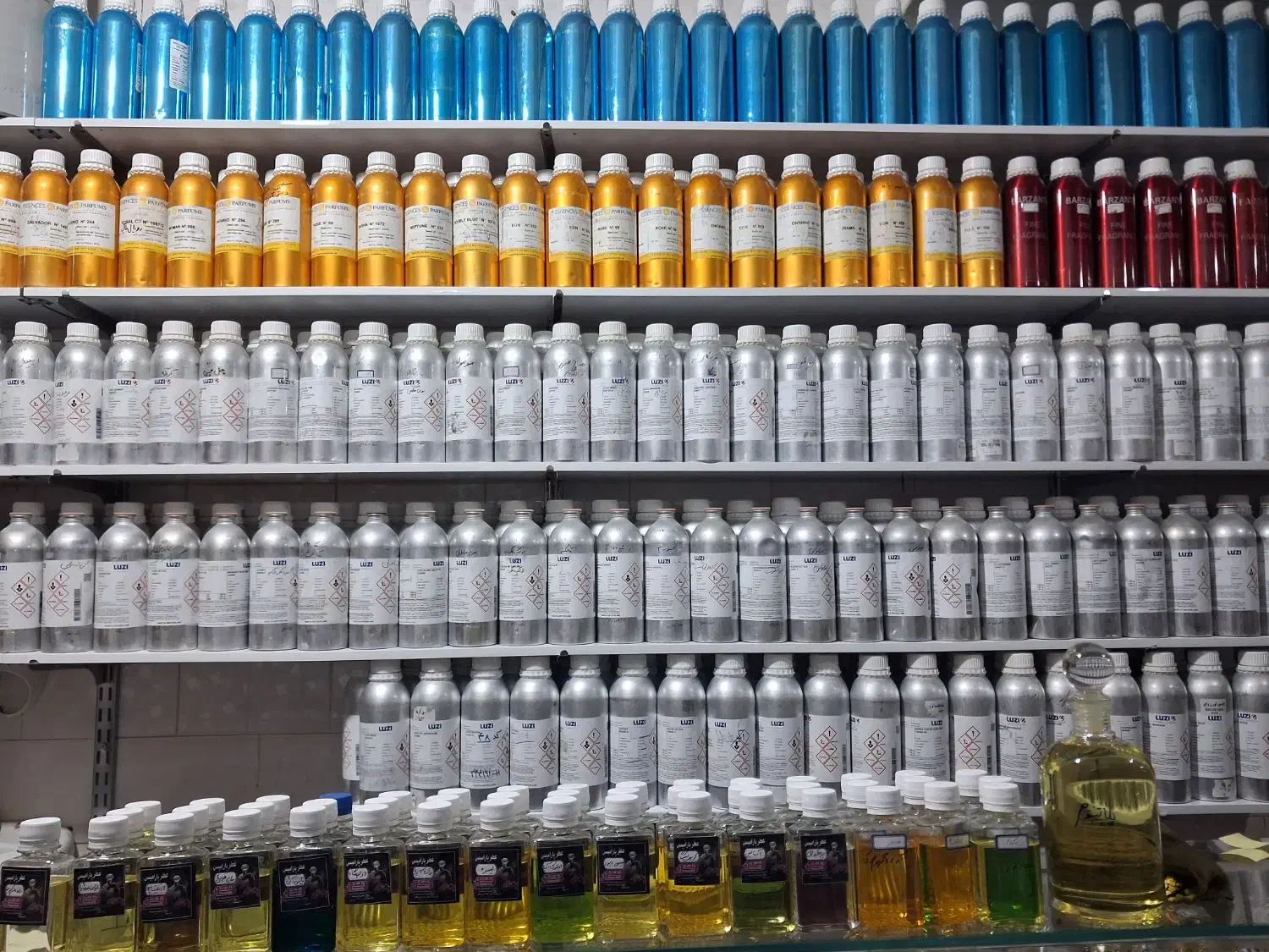 عطر(اسانس) گرمی|آرایشی، بهداشتی، درمانی|کرمانشاه, |دیوار