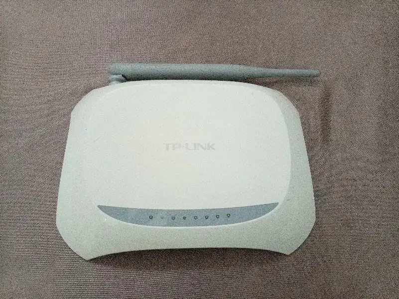 انواع مودم|مودم و تجهیزات شبکه|قم, چهل درخت‎|دیوار