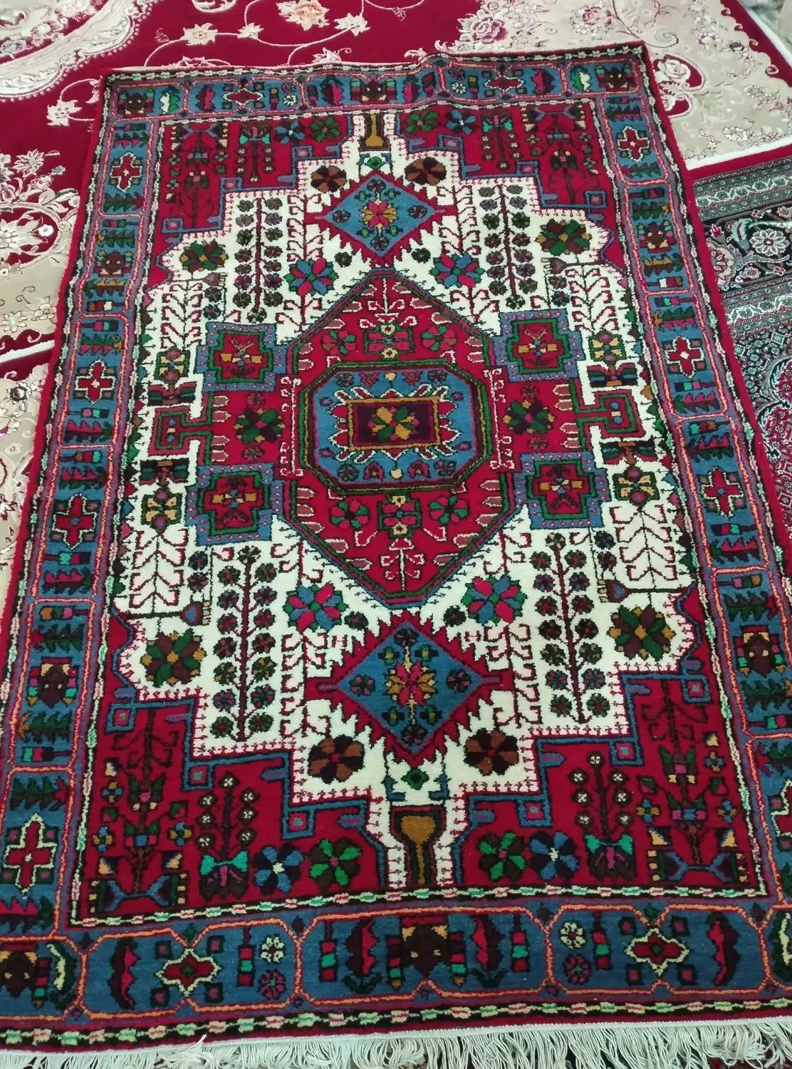 قالی دستباف|فرش|اشترینان, |دیوار