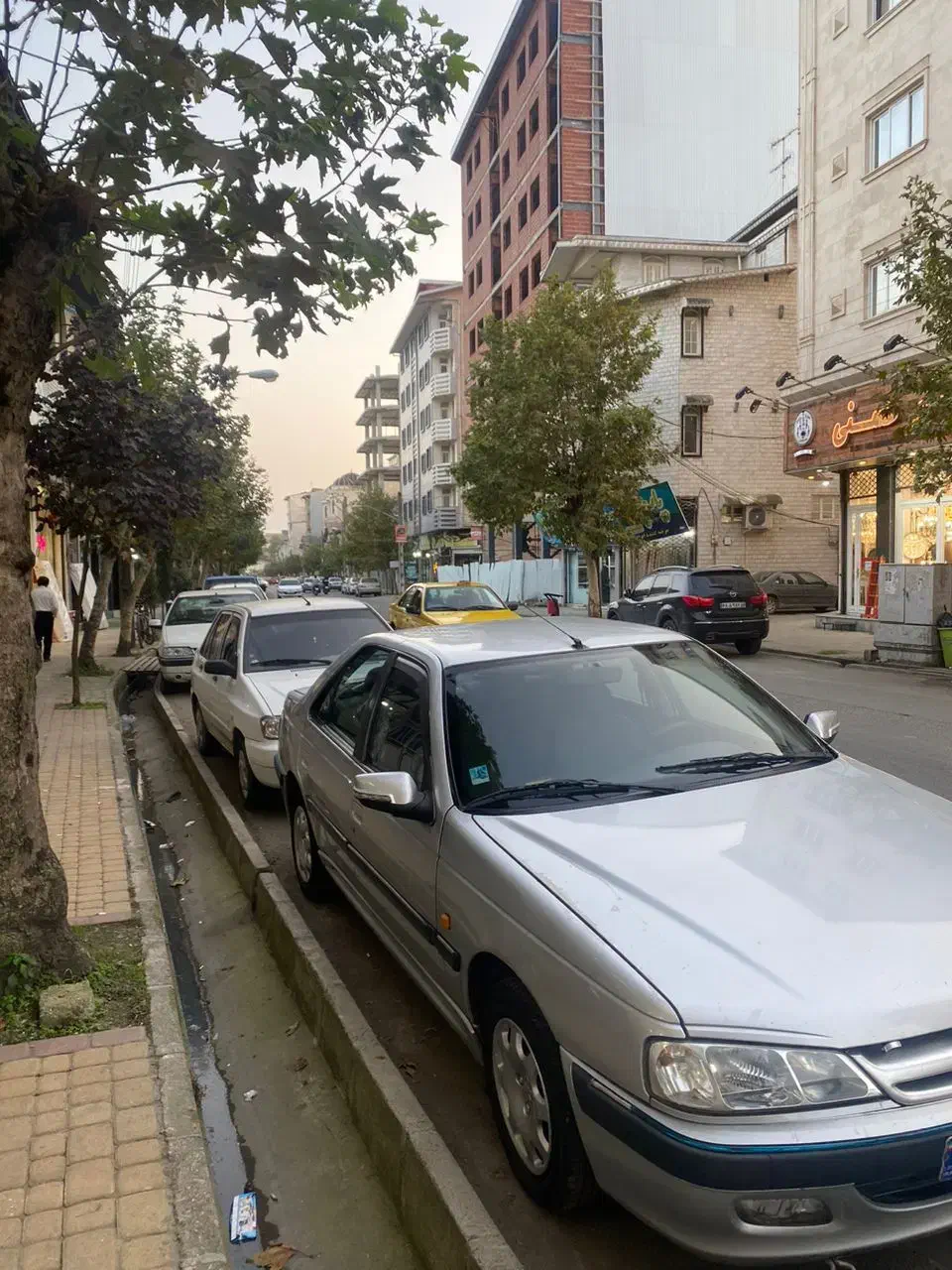 ماشین پژو پارس|خودرو سواری و وانت|آستارا, |دیوار